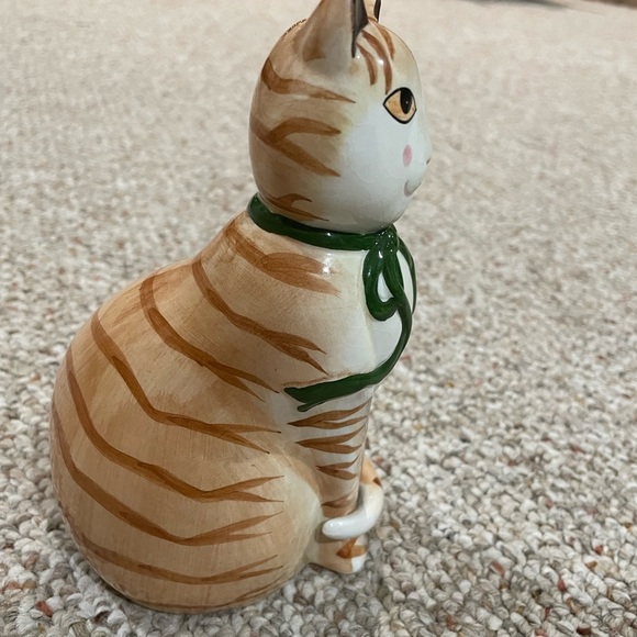 MCM Striped Ceramic Cat Figurine Whimsical Tabby Feline Green Bow Vintage Kitsch - Picture 4 of 7